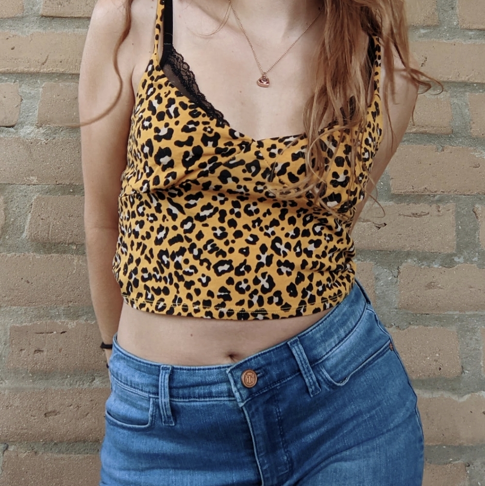 Heart & Hips yellow leopard print crop tank top